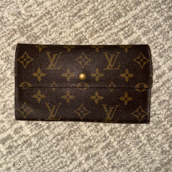 Louis Vuitton Handbags - Louis Vuitton Wallet